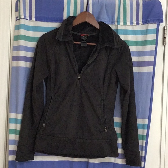 North Face sweater - Picture 2 of 5